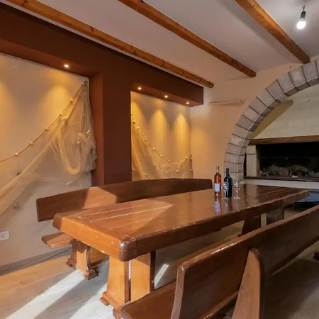 Cozy In Medici With Kitchen * Kutleša