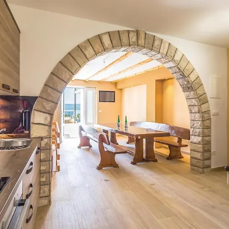Apartment Cozy In Medici With Kitchen *